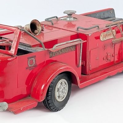 Doepke Rossmoyne Fire Truck - Red