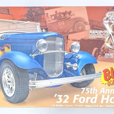 1/8 Scale Revell '32 Ford Hot Rod Model Kit