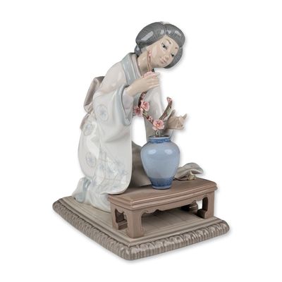Sale Photo Thumbnail #409: Lladro Glazed Porcelain Figurine, Oriental Girl 1004840