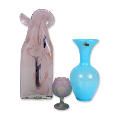 Sale Photo Thumbnail #284: 3pc Bob Le Ble?s, Fenton & Nouveau Art Glass Co. Assorted Art Glass Vessels