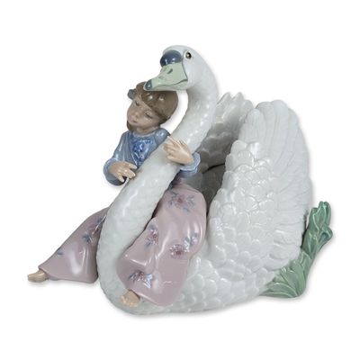 Sale Photo Thumbnail #407: Lladro Spanish Porcelain Swan Song Figurine 5704