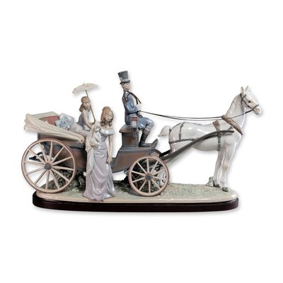 Lladro The Landau Carriage Porcelain Figurine