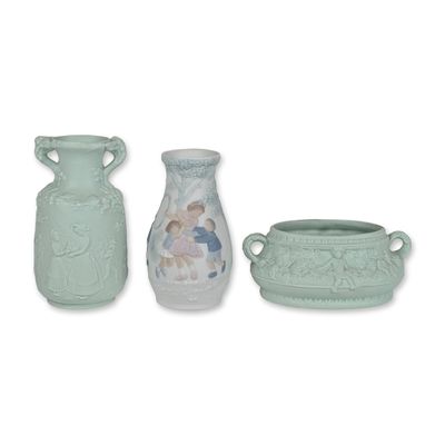 Sale Photo Thumbnail #257: 3pc Lladro Spanish Porcelain Mini Vases and Handled Bowl