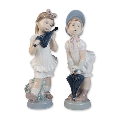 Sale Photo Thumbnail #421: Two Lladro Porcelain Figurines, Mimi 01004985 & Sweet Girl 01004987