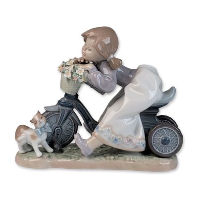 Lladro Porcelain Figurine, In No Hurry 01005679