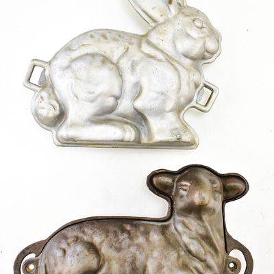PAIR OF CAST METAL BAKING MOLDS: RABBIT AND LAMB