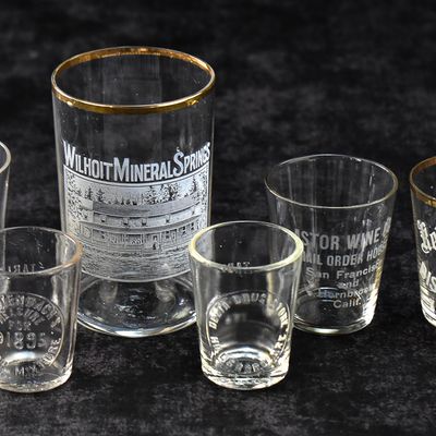 PRE-PROHIBITION ADVERTISING SHOT GLASS AND DOSE GLASS ASSORTMENT