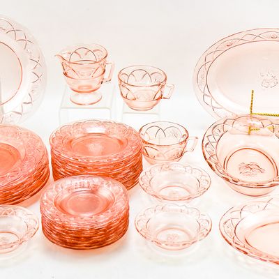 FEDERAL GLASS COMPANY "ROSEMARY" ASSORTMENT