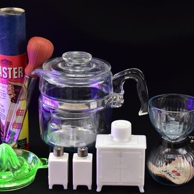 MID-CENTURY KITCHEN TOOLS AND MORE: PYREX, GENERAL ELECTRIC, SILEX