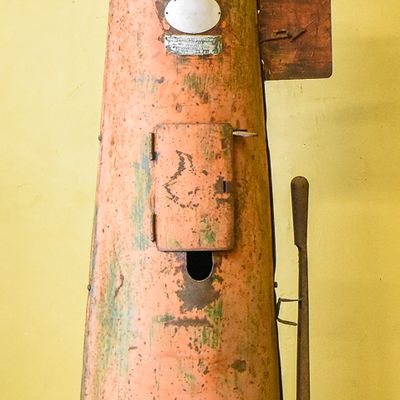 GILBERT & BAKER SELF-MEASURING GAS PUMP SHELL