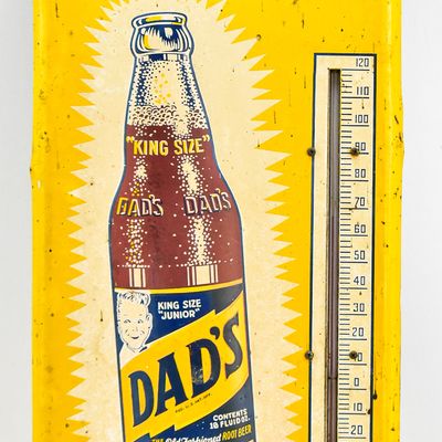 DAD'S ROOT BEER TIN THERMOMETER SIGN