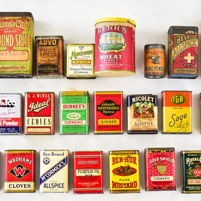 ASSORTMENT OF 30 SPICE TINS: MCCORMICK'S, FOLGER'S, OLD JUDGE, TRIANGLE CLUB