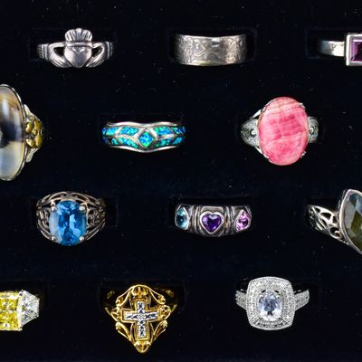 12 RING ASSORTMENT: STERLING SILVER, RHINESTONES, OPAL, MOSS AGATE