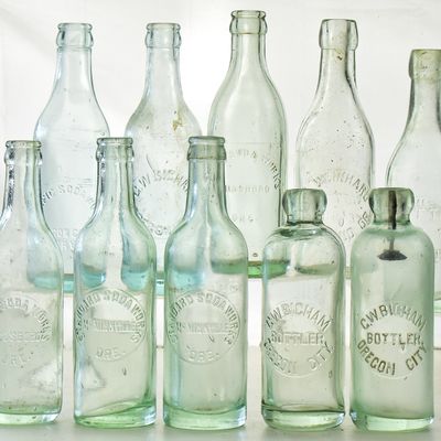 PORTLAND BOTTLE ASSORTMENT: HILLSBORO, MCMINNVILLE, PORTLAND, OREGON CITY