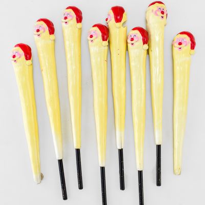 KLEIN INTERNATIONAL (ATTR.) SANTA'S STATION PATH LIGHT STAKES