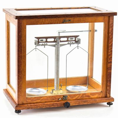 J.W. TOWERS & COMPANY ANALYTICAL BALANCE SCALE