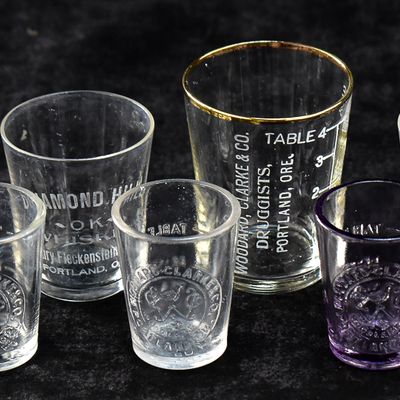 PORTLAND, OREGON PRE-PROHIBITION ADVERTISING SHOT GLASS AND DOSE GLASS ASSORTMENT