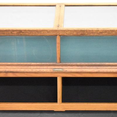 LUTKE MANUFACTURING COMPANY MERCANTILE LIFT TOP SHOWCASE