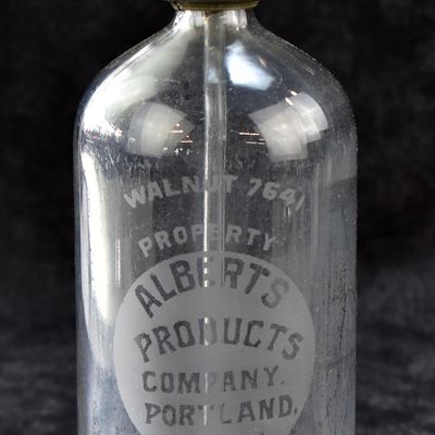 PORTLAND, OREGON ALBERTS PRODUCTS COMPANY SELTZER SIPHON BOTTLE