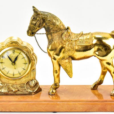 UNITED CLOCK CORPORATION MODEL No. 315 ELECTRIC HORSE MANTLE CLOCK