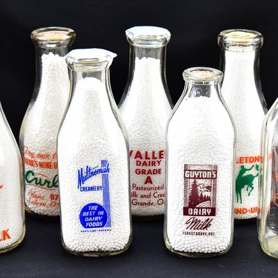 OREGON GLASS MILK BOTTLES ASSORTMENT: FOREST GROVE, ASTORIA, PENDLETON, PORTLAND, LA GRANDE