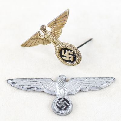 PAIR OF WWII GERMAN VISOR CAP EAGLES, HEER & SS