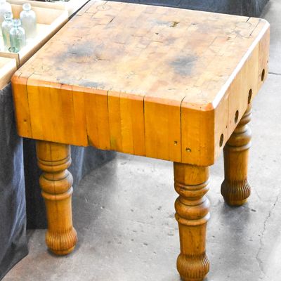 END GRAIN MAPLE BUTCHER BLOCK TABLE