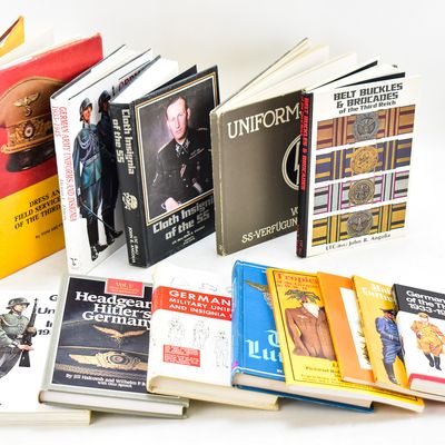 ASSORTMENT OF BOOKS ON GERMAN WWII UNIFORMS