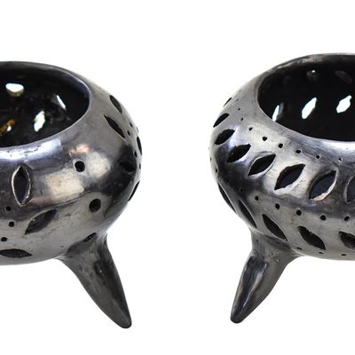 PAIR OF EDMUND MATERS FOOTED BOWLS