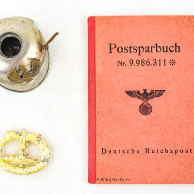 ASSORTMENT OF GERMAN MILITARIA