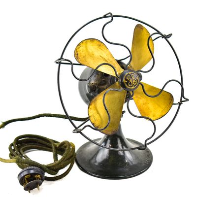 GENERAL ELECTRIC 6 INCH DESK FAN