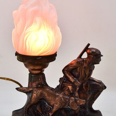 ART DECO FIGURAL "HUNTER AND HOUND" TABLE LAMP