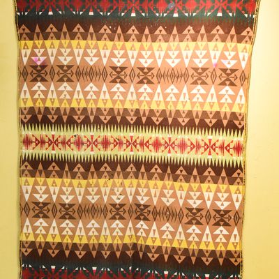 PENDLETON "TEEPEE" PATTERN WOOL BLANKET