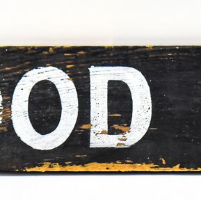 WOODEN DIRECTIONAL SIGN FOR OREGON'S SELLWOOD FERRY