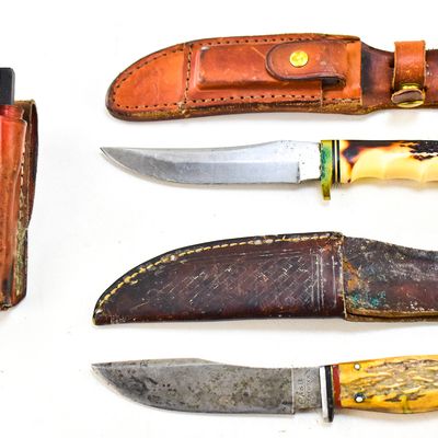 PAIR OF HUNTING KNIVES, CASE & SHRADE, & GERBER SHARPENING KIT