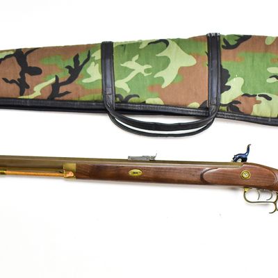 THOMPSON CENTER ARMS .50 CAL. "HAWKEN" PERCUSSION BLACK POWDER RIFLE