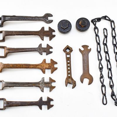BUGGY WRENCHES, HEX HEAD PLUGS, AND CHAIN