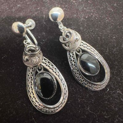 Sale Photo Thumbnail #102: Am Lee Sterling Silver Jewelry Black Onyx Earrings C57