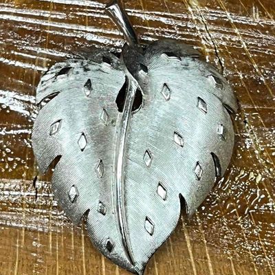 Vintage Signed Crown Trifari Silver Tone Leaf Brooch