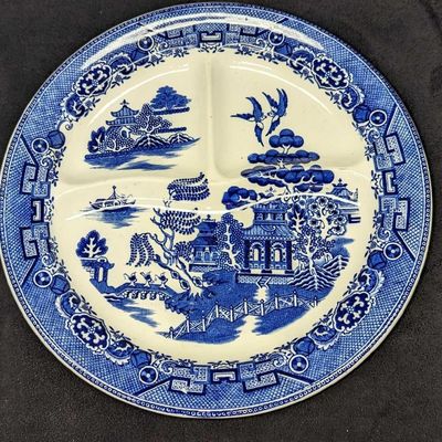 Sale Photo Thumbnail #359: Vintage Blue Willow Separated Fine China Plate