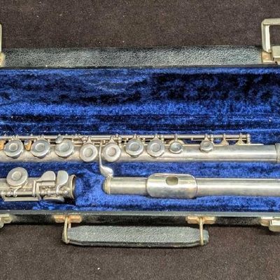 Vintage W.T.Armstrong Flute model 104