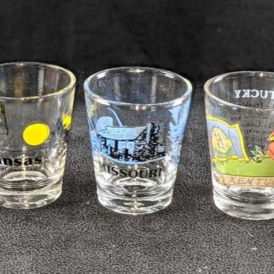 Sale Photo Thumbnail #271: 5 Vintage Handle & State Shot Glass Shot Glasses
