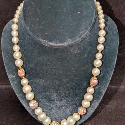 Sale Photo Thumbnail #313: Vintage Italian Murano Art Glass Bead And Faux Pearls Necklace AAAAAA