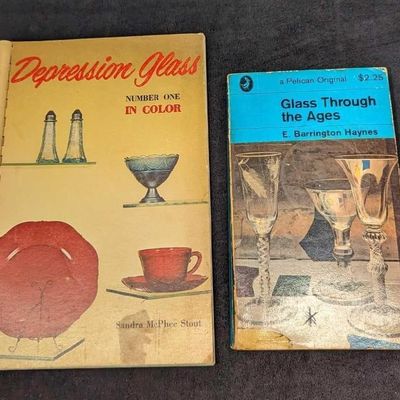 Sale Photo Thumbnail #389: Glass Through The Ages & Depression Glass Books