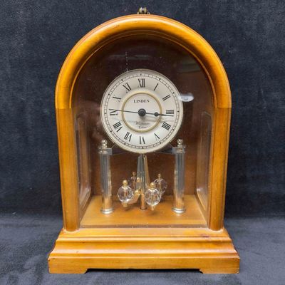Sale Photo Thumbnail #361: Vintage Westminster Linden Mantle Chime Clock Solid Oak Finish