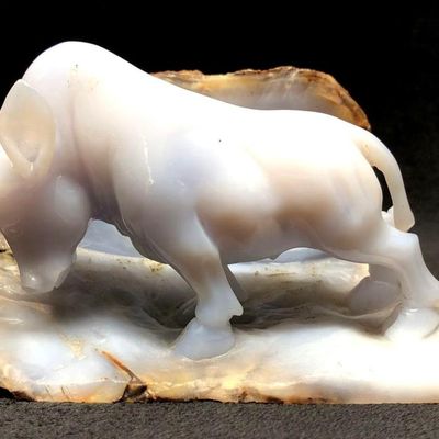 Sale Photo Thumbnail #364: Natural Blue Chalcedony Agate Geode Carving of Bull