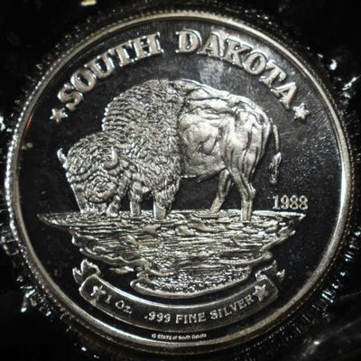 STATE OF SOUTH DAKOTA 1 OZ .999 SILVER ROUND
