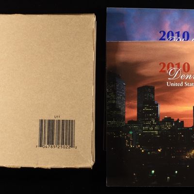 2010 & 2011 MINT SET