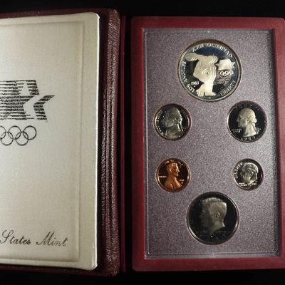 1983 OLYMPIC PRESTIGE SET