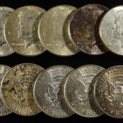 (10) 90% SILVER KENNEDY HALF DOLLARS